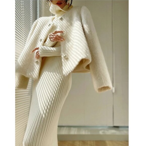 Commense Fuzzy Button Short Wool Coat NWT, Size S - Picture 4 of 15